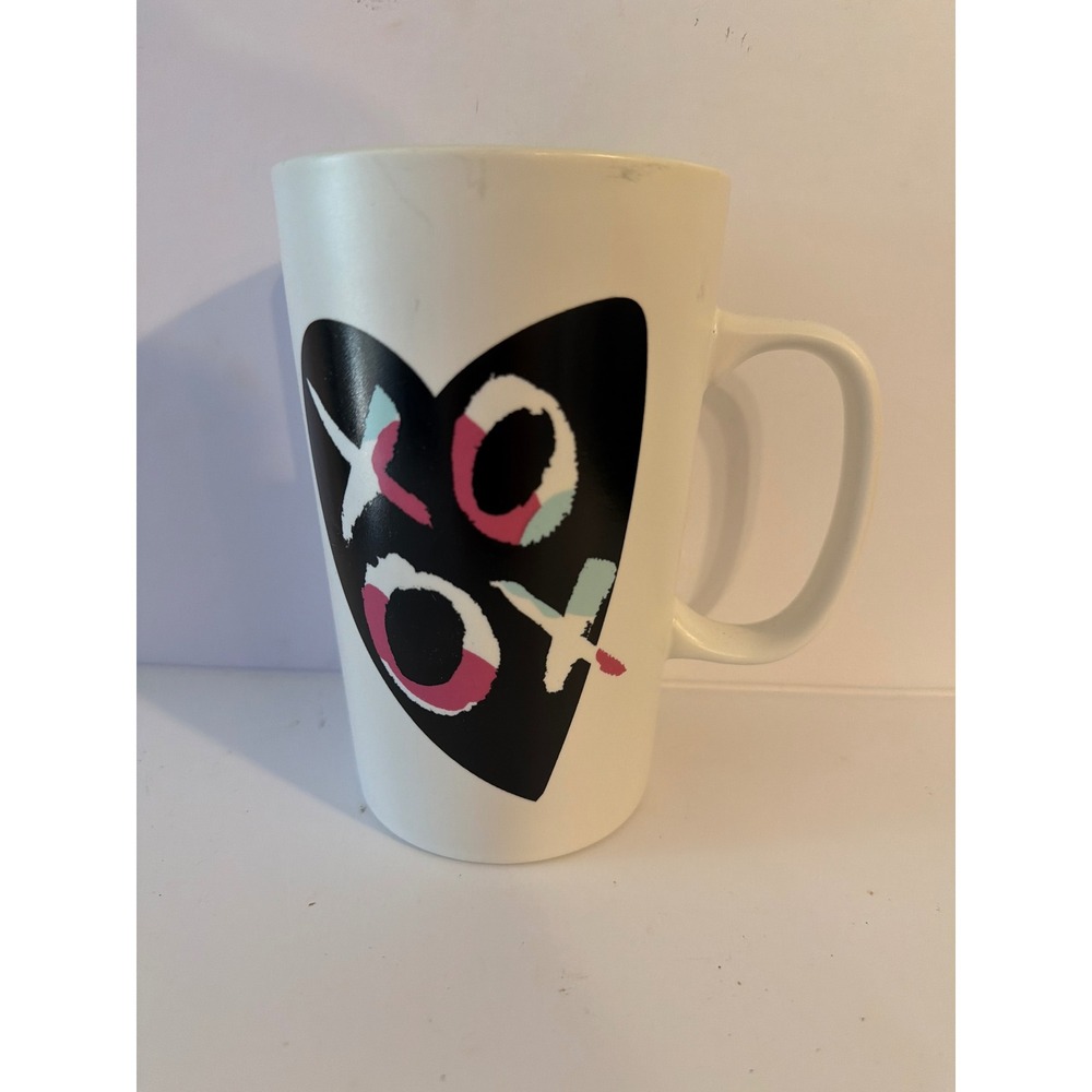 Starbucks 2015 Valentine XOXO Heart Ceramic Coffee Mug White 16oz Tapered Cup‎